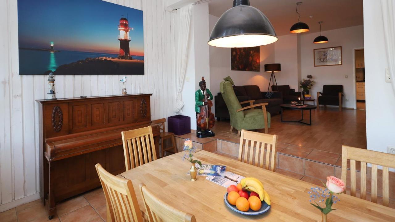 Ferienwohnungen -Am Strom 41- In Warnemuende Rostock Esterno foto