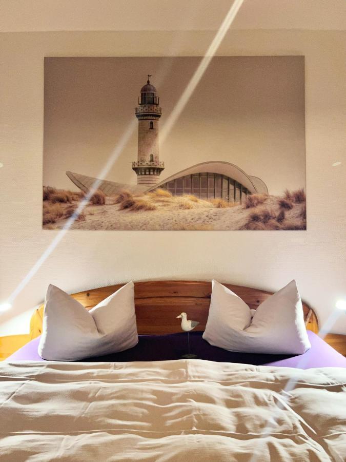 Ferienwohnungen -Am Strom 41- In Warnemuende Rostock Esterno foto